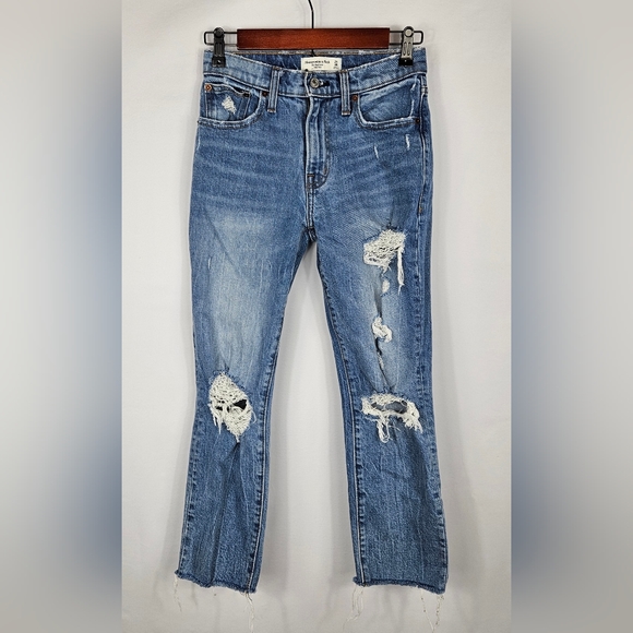 Abercrombie & Fitch The Boyfriend Mid Rise Distressed Jean Size 24/00 - Picture 1 of 5